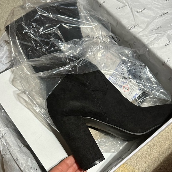 NWOT Guess Mireya Over The Knee Boots - Picture 7 of 10